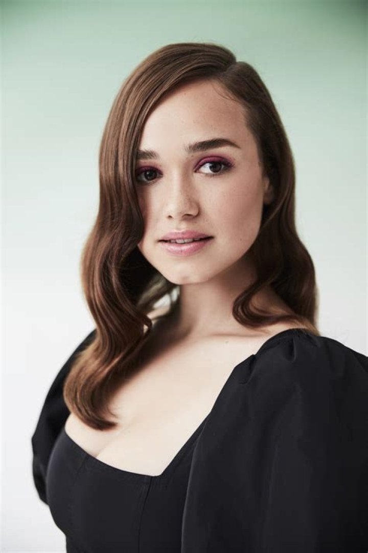 Actress Rose Williams Profile