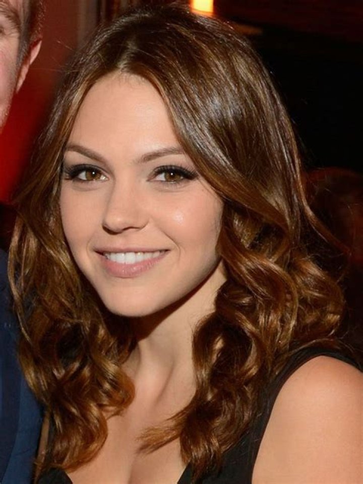 Aimee Teegarden Body Measurements Height Weight Bra Size Shape Vital Statistics