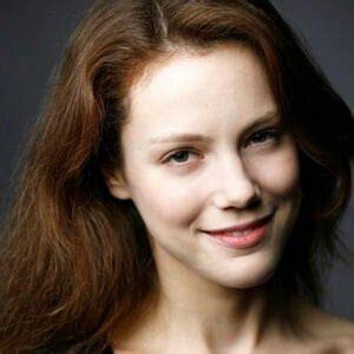 Andrea Deck Net Worth