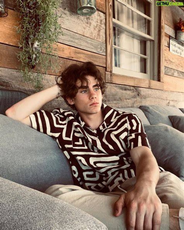 Brady Hepner Pictures celebzbiography