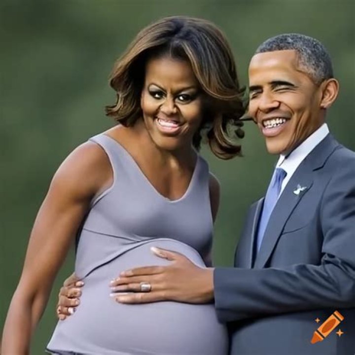 Capturing The Moment: Michelle Obama Pregnant Photos