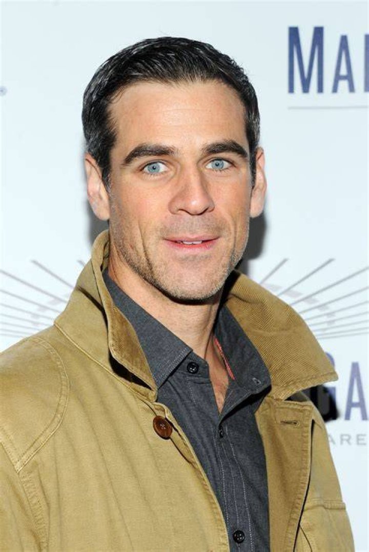 Eddie Cahill Net Worth