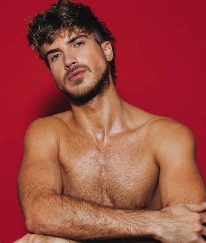 Joey Graceffa Net Worth & Earnings (2024)