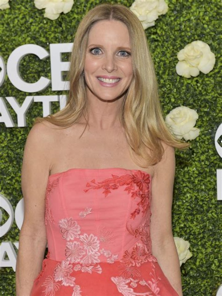 Lauralee Bell Bra Size, Age, Weight, Height, Measurements