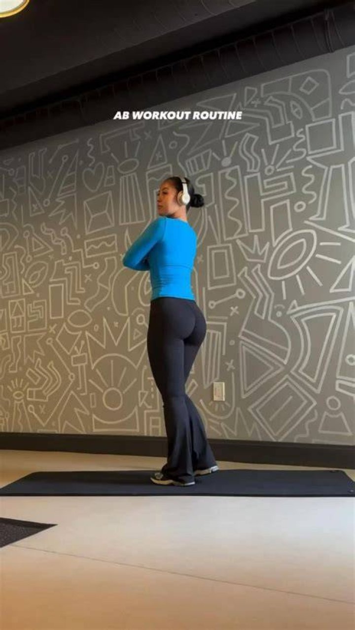 Maika Monroe Workout Routine