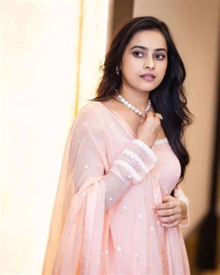 Sri Divya Bra Size, Age, Weight, Height, Measurements